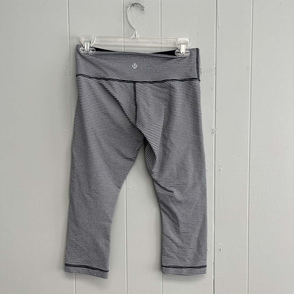 Lululemon Size 6 Inkwell Gingham Wunder Under Crop Leggings Navy Blue White